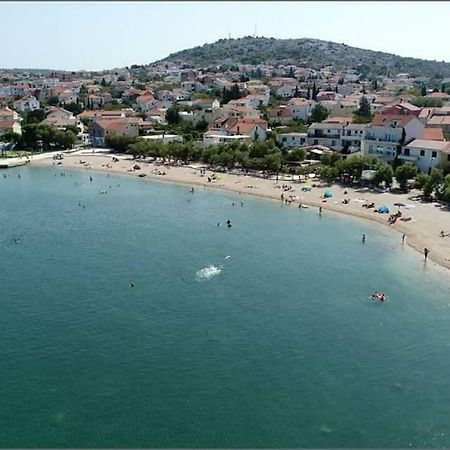 Beach Apartment Kate With Sea View, Balcony And Parking, Murter, Dalmatia Bagian luar foto