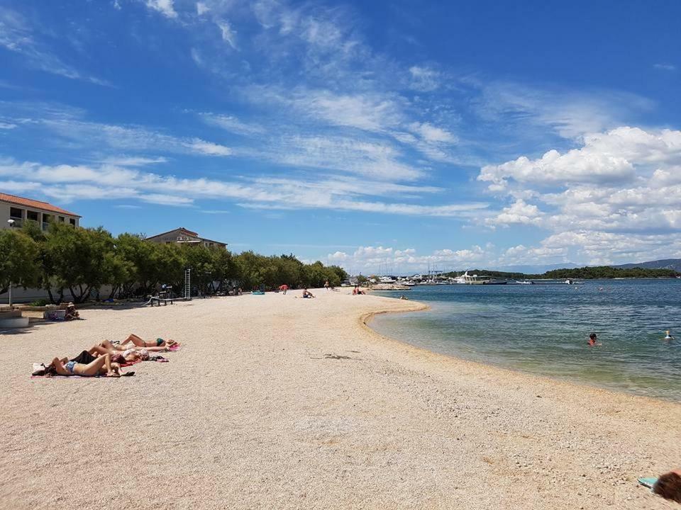 Beach Apartment Kate With Sea View, Balcony And Parking, Murter, Dalmatia Bagian luar foto